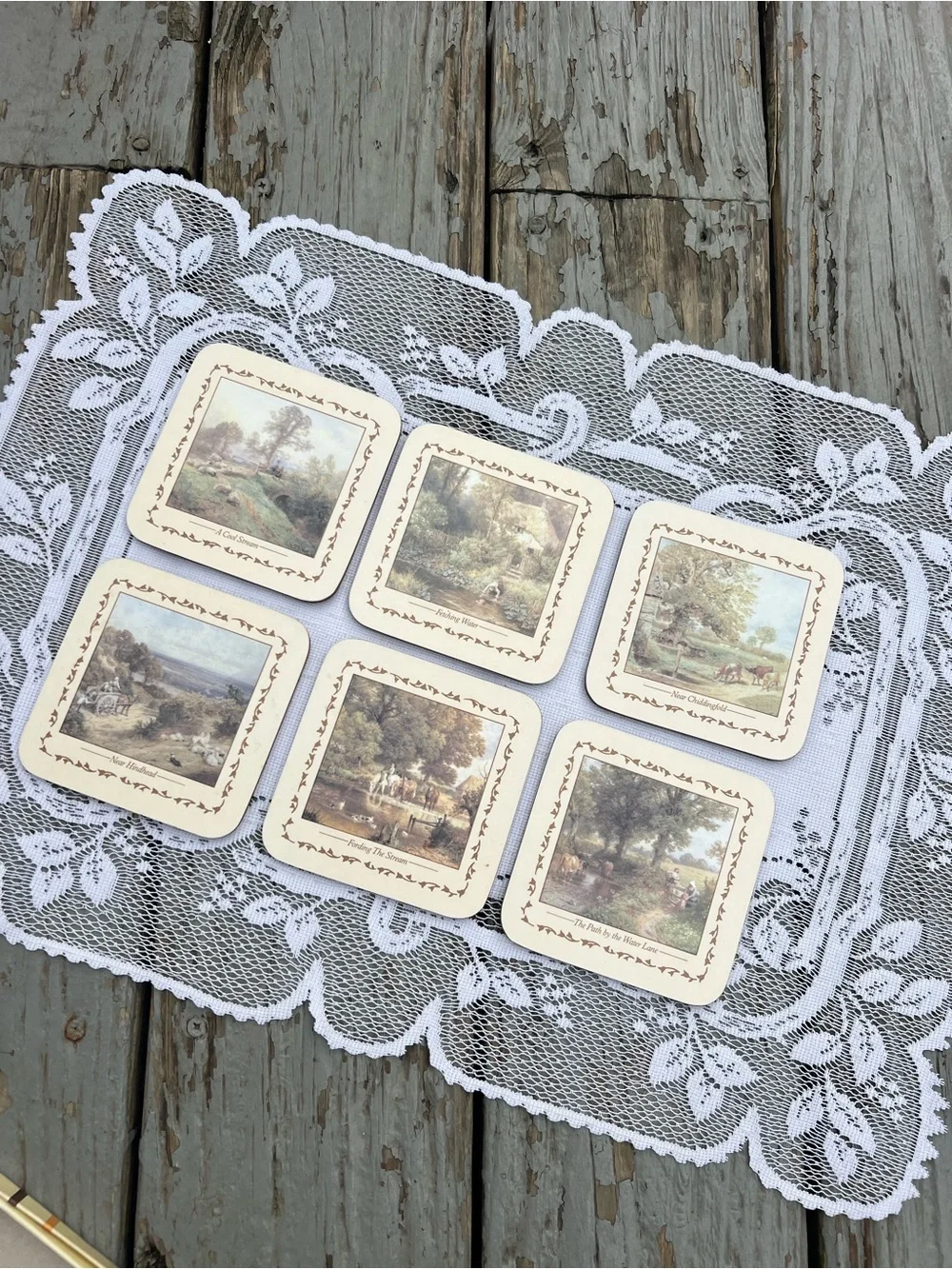 Vintage-Inspired Coaster Set in Cream and Brown - Unbranded